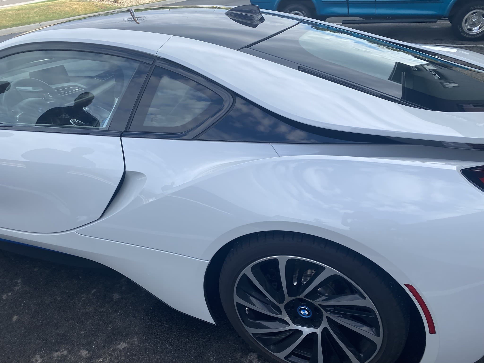 White BMW i8 hybrid coupe